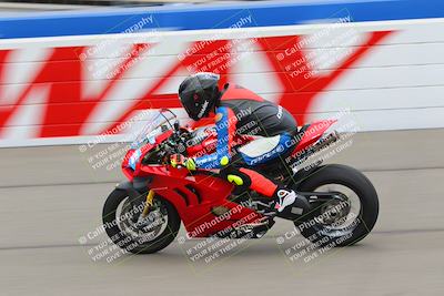 media/May-29-2022-Fastrack Riders_ [[fc0f8b1a06]]/Level 2/Start Finish/